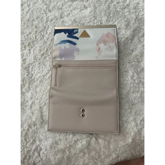 Guess Blush Pink Water color Brush Strokes Long Wallet - Picture 3 of 3